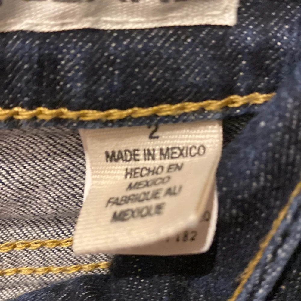 DKNY like new women’s jeans size 2 boot cut - Picture 3 of 7